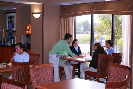 фото отеля Hampton Inn Omaha West - Lakeside