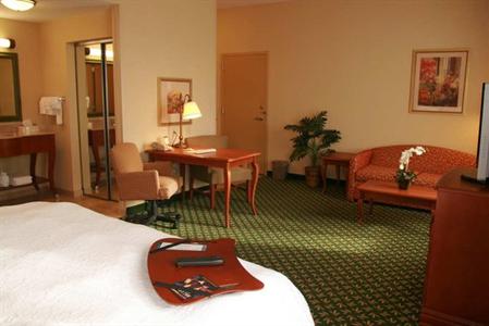 фото отеля Hampton Inn Omaha West - Lakeside