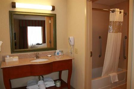 фото отеля Hampton Inn Omaha West - Lakeside