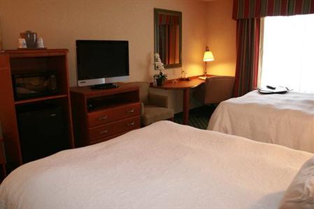 фото отеля Hampton Inn Omaha West - Lakeside