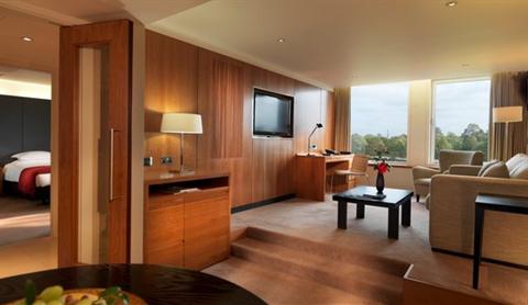 фото отеля Royal Garden Hotel London