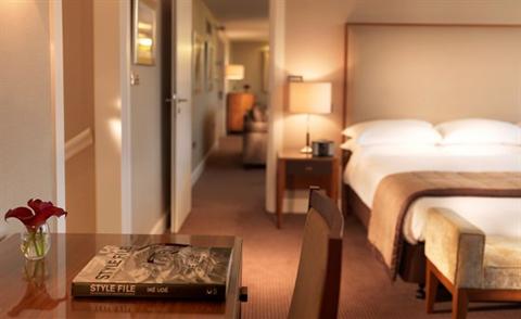 фото отеля Royal Garden Hotel London