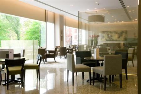 фото отеля Royal Garden Hotel London