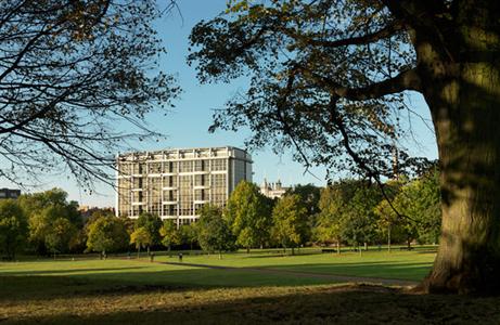 фото отеля Royal Garden Hotel London