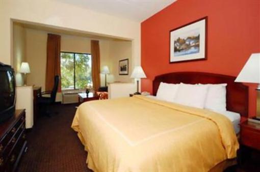 фото отеля Comfort Suites BWI Airport