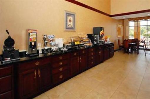 фото отеля Comfort Suites BWI Airport