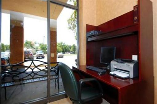 фото отеля Comfort Suites BWI Airport