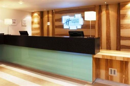 фото отеля Holiday Inn Express London-Watford Junction