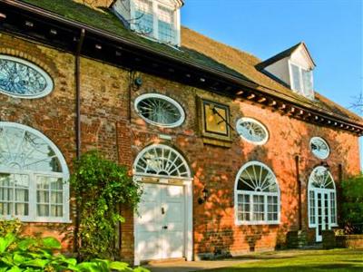 фото отеля Macdonald Alveston Manor