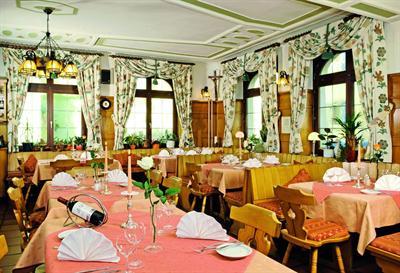 фото отеля Hotel Restaurant Zum Hirschen