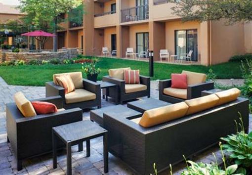 фото отеля Courtyard by Marriott Chicago Naperville