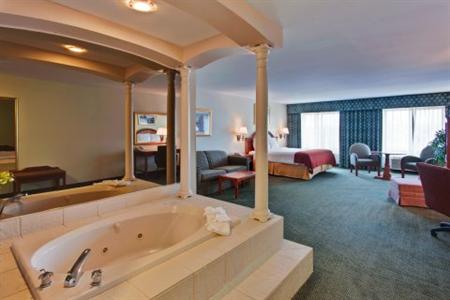фото отеля Holiday Inn Express Canton