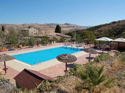 фото отеля Agriturismo Monaco Di Mezzo Resuttano
