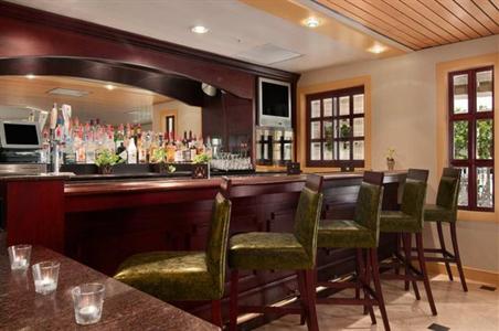 фото отеля Doubletree Suites by Hilton Naples