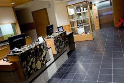 фото отеля Hotel & Suites Le Dauphin Quebec