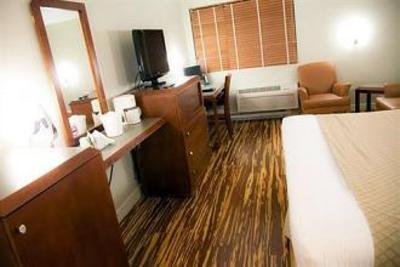 фото отеля Hotel & Suites Le Dauphin Quebec