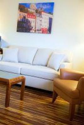 фото отеля Hotel & Suites Le Dauphin Quebec