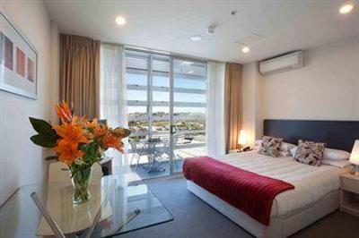 фото отеля Proximity Apartments Manukau City