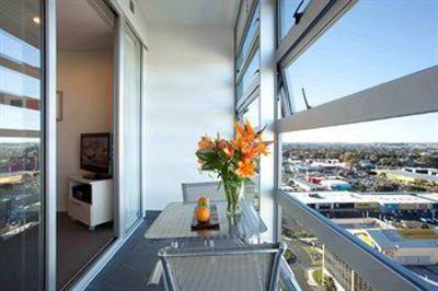 фото отеля Proximity Apartments Manukau City