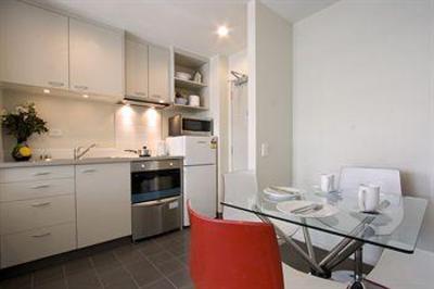 фото отеля Proximity Apartments Manukau City