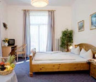 фото отеля Hotel Vier Jahreszeiten Garmisch-Partenkirchen
