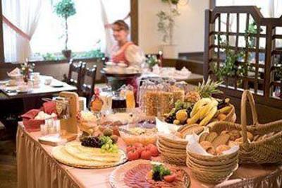 фото отеля Hotel Vier Jahreszeiten Garmisch-Partenkirchen