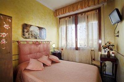 фото отеля Andrea Hotel