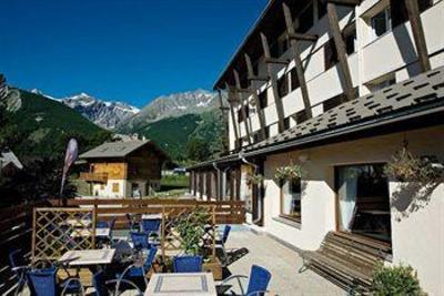 фото отеля Hotel Club MMV l'Alpazur Le Monetier-les-Bains