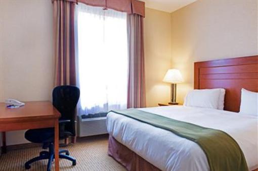 фото отеля Holiday Inn Express Grande Prairie