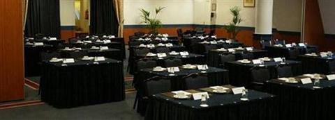 фото отеля Golden Tulip Epe