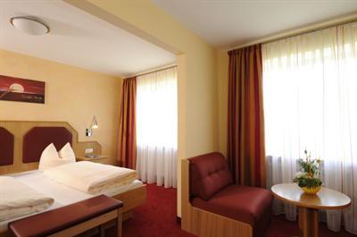 фото отеля Apollo Hotel Regensburg