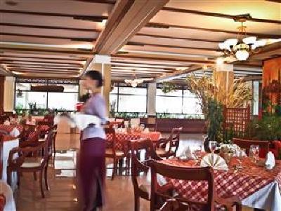 фото отеля Royal Orchids Garden Hotel & Condominium