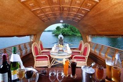 фото отеля Punnamada Serena Resort Alleppey