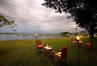фото отеля Punnamada Serena Resort Alleppey