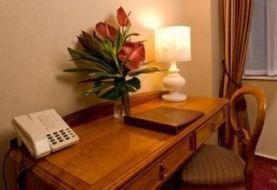 фото отеля Coppid Beech Hotel