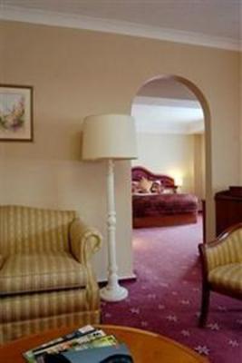 фото отеля Coppid Beech Hotel