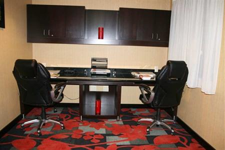 фото отеля Hampton Inn Jericho Westbury