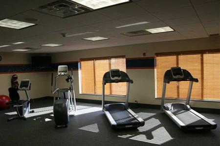 фото отеля Hampton Inn Jericho Westbury