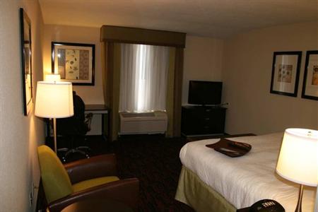 фото отеля Hampton Inn Jericho Westbury