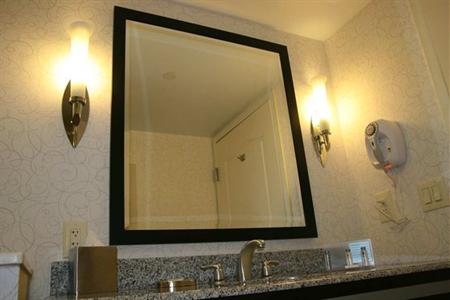 фото отеля Hampton Inn Jericho Westbury