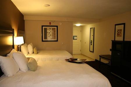 фото отеля Hampton Inn Jericho Westbury