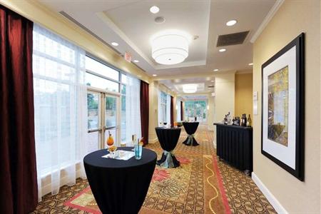 фото отеля Hilton Garden Inn Atlanta Airport North