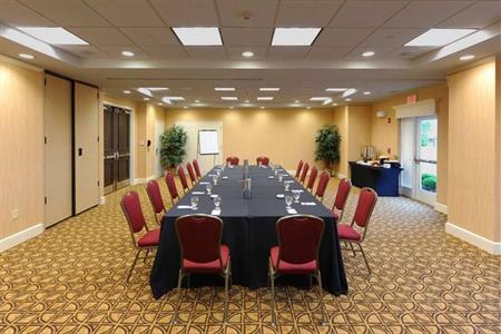 фото отеля Hilton Garden Inn Atlanta Airport North