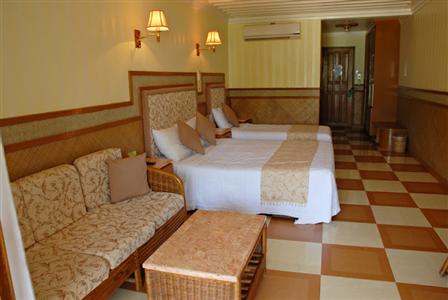 фото отеля Red Coconut Beach Hotel