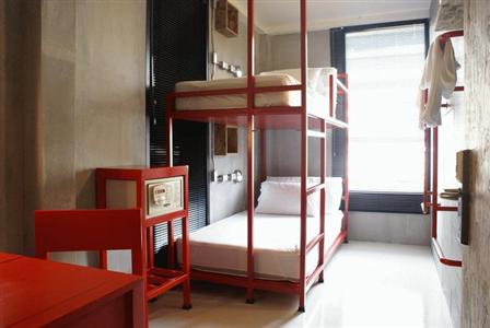 фото отеля Lub d Bangkok Silom Hostel