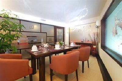 фото отеля Almond Hotel Phnom Penh