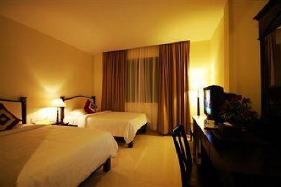 фото отеля Almond Hotel Phnom Penh