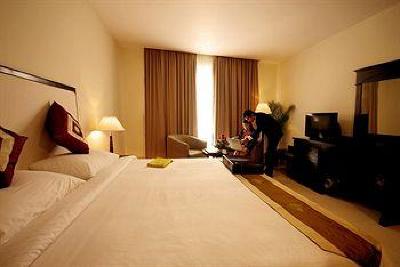 фото отеля Almond Hotel Phnom Penh