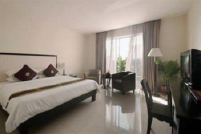 фото отеля Almond Hotel Phnom Penh