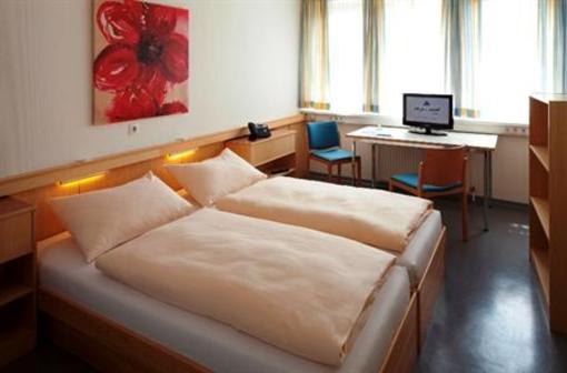 фото отеля Allyouneed Hotel Vienna 4
